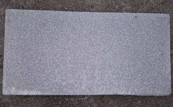 ?；⒅闊o機(jī)保溫板